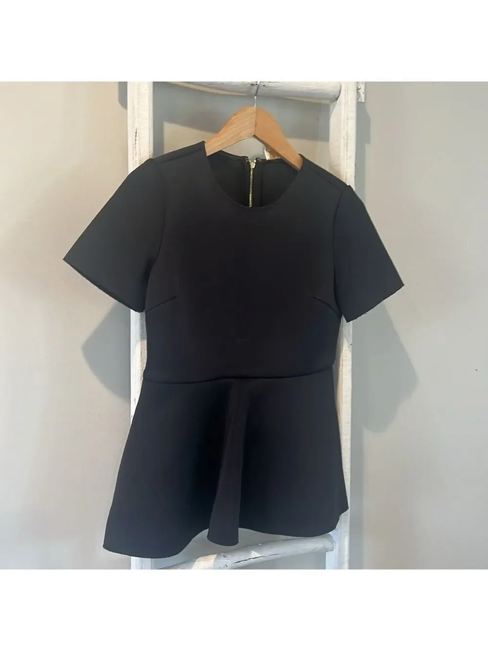 Kate spade black scuba peplum style back zip top size extra Small